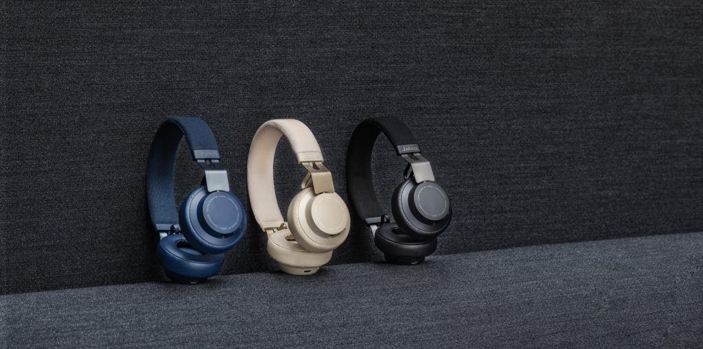 Jabra Move Style 3 colors together blue background
