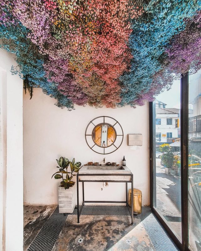 urban daybreak cafe bangsar